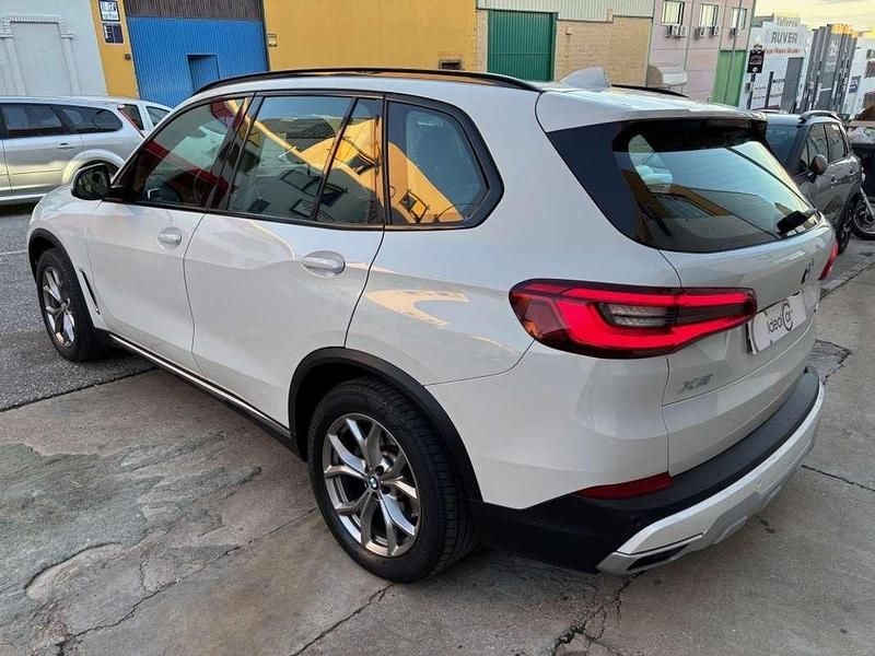 Usado BMW X5 Comfort Edition 265 CV (194 kW) 2021 Blanco SUV