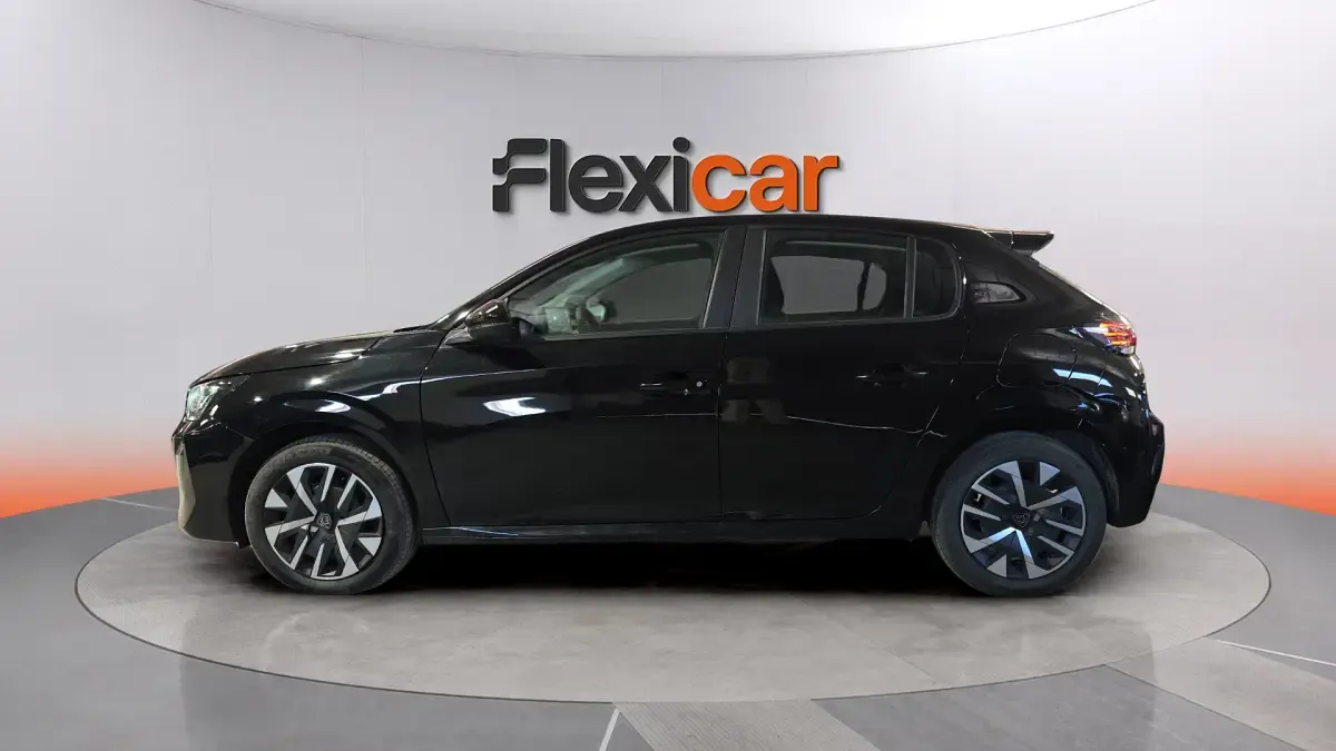 Usado Peugeot 208 Style 110 CV (80 kW) 2025 Negro Utilitario