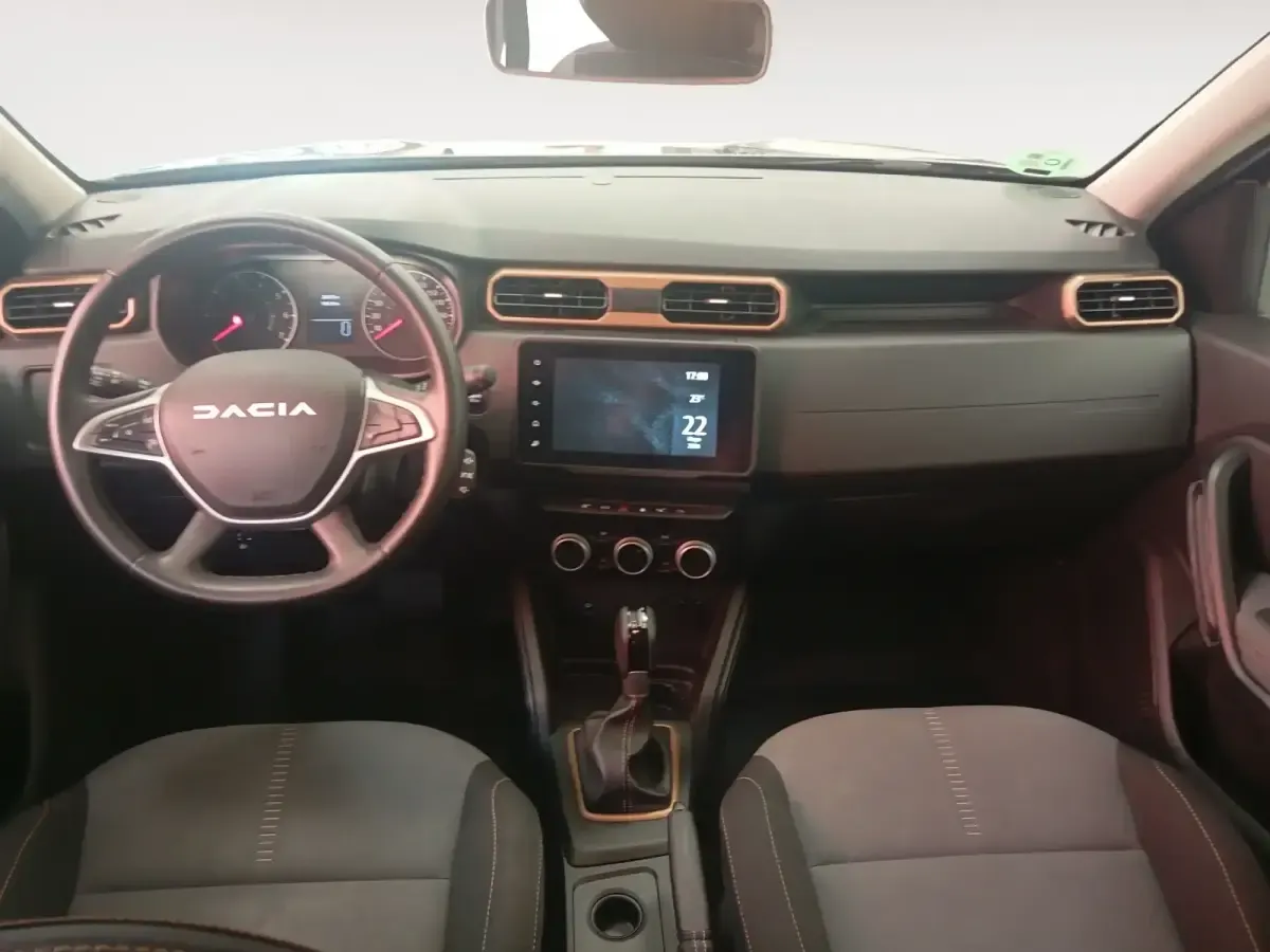 Usado Dacia Duster Extreme 150 CV (110 kW) 2023 Gris/plata SUV