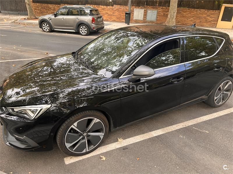 Negro Usado 2021 Seat Leon ST FR Familiar | 20.995 € (Precio justo) - Imagen 1/4