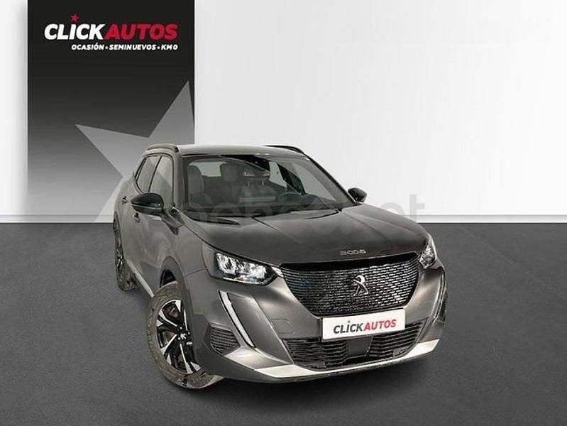 Usado Peugeot 2008 Allure 130 CV (95 kW) 2023 Gris SUV