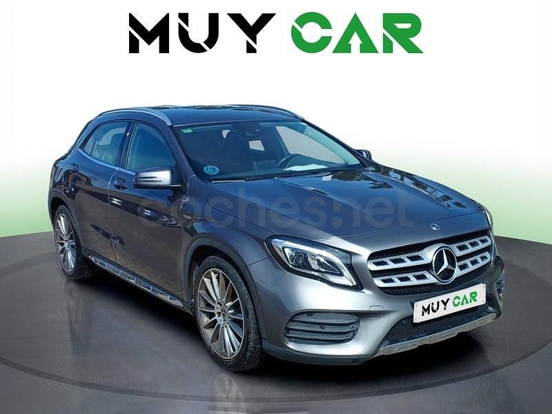 Usado Mercedes GLA180 122 CV (89 kW) 2019 Gris / plata SUV