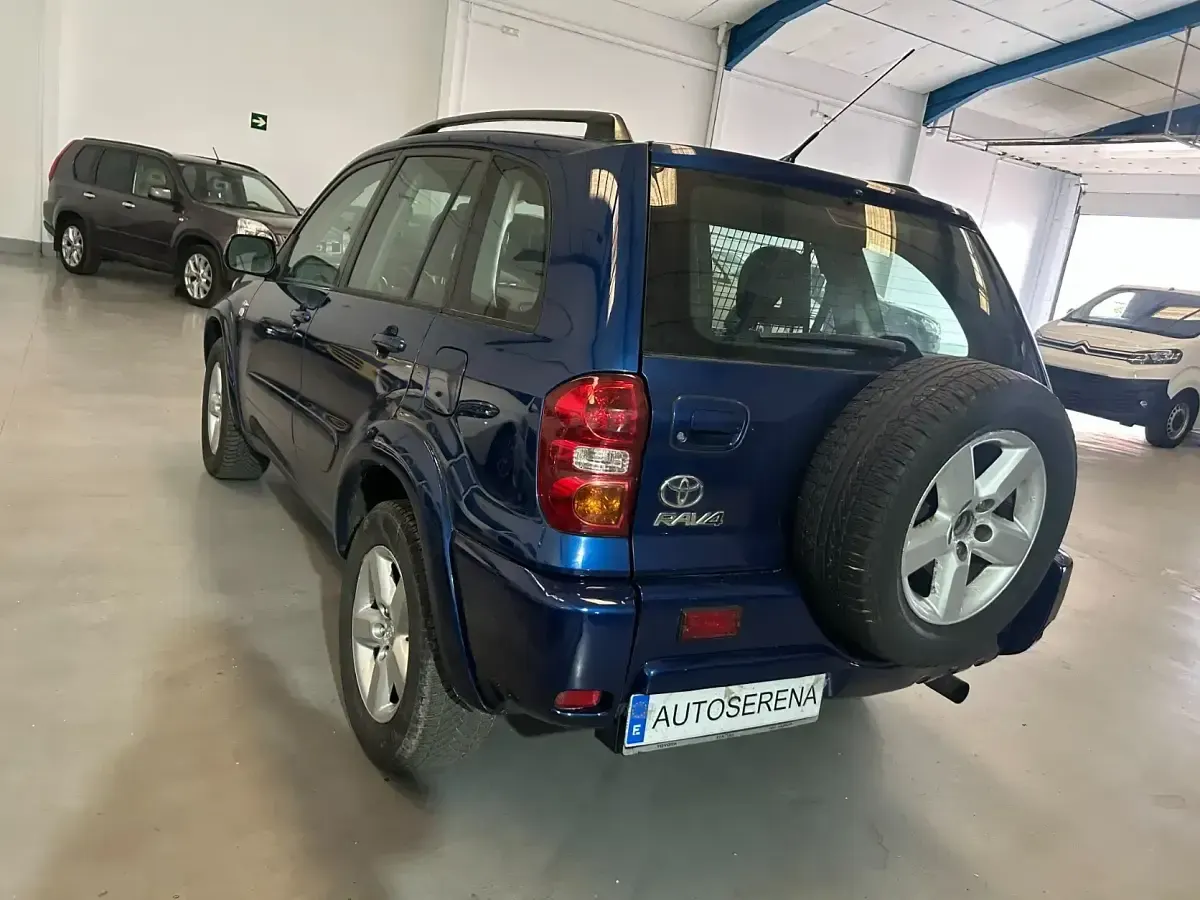 Usado Toyota RAV4 Sol 116 CV (85 kW) 2004 Azul SUV