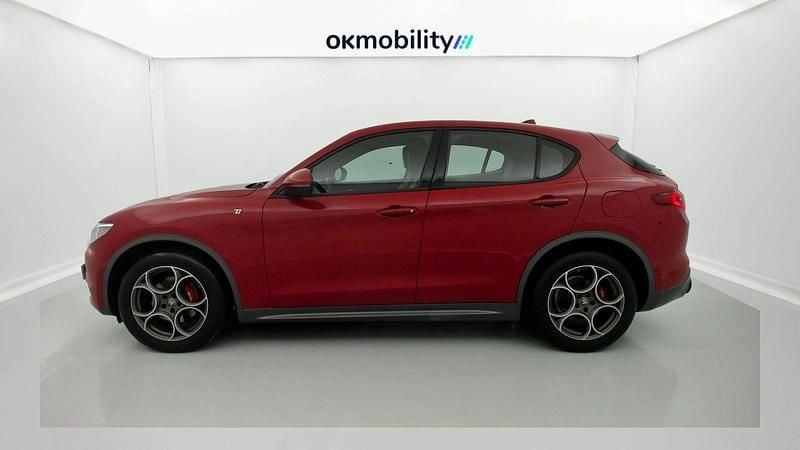 Usado Alfa Romeo Stelvio Ti 210 CV (154 kW) 2022 Rosso alfa SUV