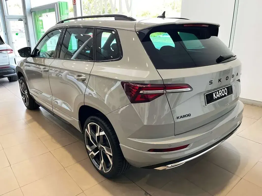 Nuevo Skoda Karoq SportLine 150 CV (110 kW) 2026 Gris SUV