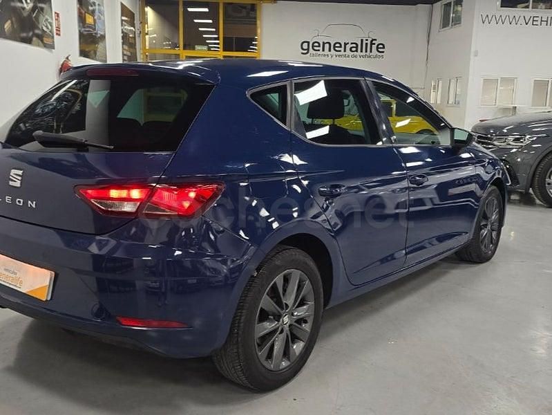 Usado Seat Leon Style 115 CV (84 kW) 2019 Azul Berlina