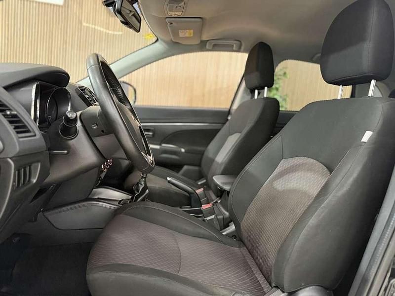 Usado Mitsubishi ASX Motion 114 CV (83 kW) 2018 Negro SUV