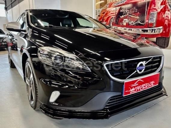 Negro Usado 2016 Volvo V40 R-Design Momentum Familiar | 12.900 € (Precio justo) - Imagen 1/4