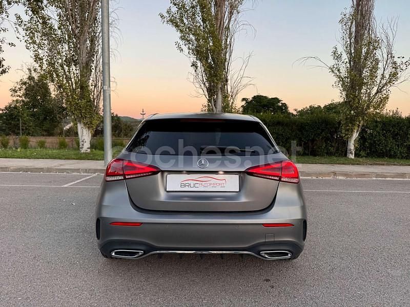 Usado Mercedes A200 163 CV (119 kW) 2019 Gris / plata Berlina