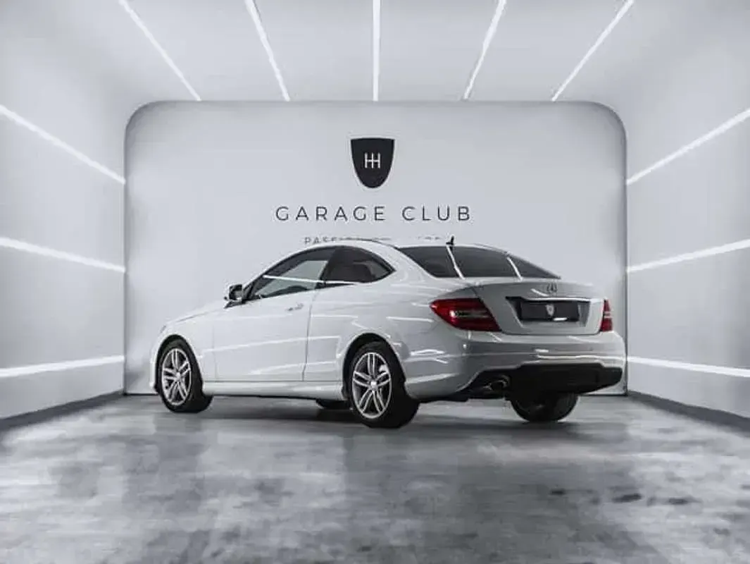 Usado Mercedes C220 AMG 170 CV (125 kW) 2013 Blanco Coupe