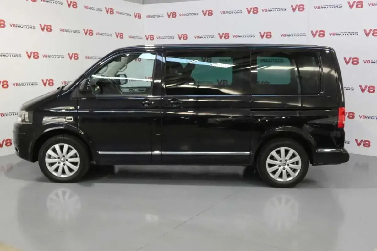 Usado VW Multivan Highline 179 CV (131 kW) 2013 Negro Monovolumen