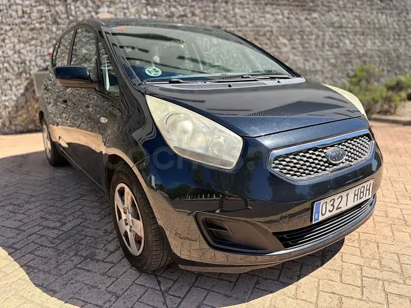 Usado Kia Venga 90 CV (66 kW) 2011 Negro Utilitario