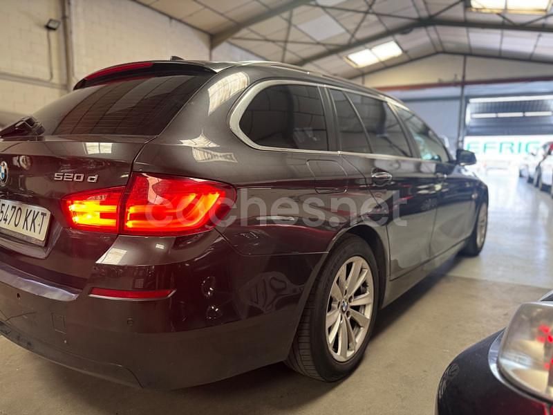 Usado BMW 520 Comfort Edition 184 CV (135 kW) 2014 Gris / plata Familiar