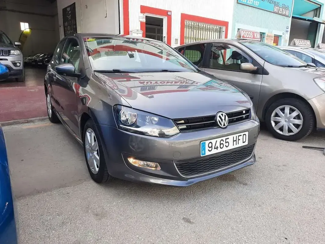 Usado VW Polo Sport 75 CV (55 kW) 2011 Gris Utilitario