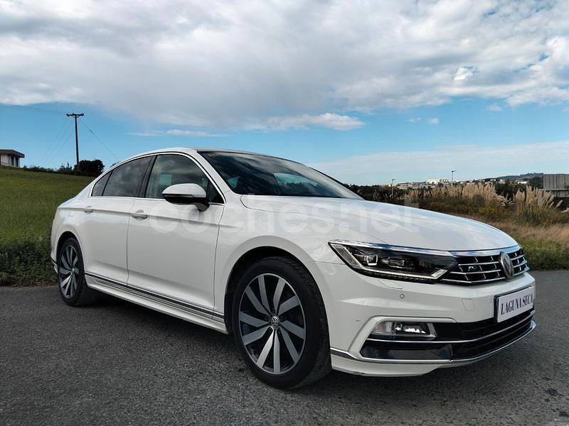 Usado VW Passat Sportline 150 CV (110 kW) 2016 Blanco Berlina