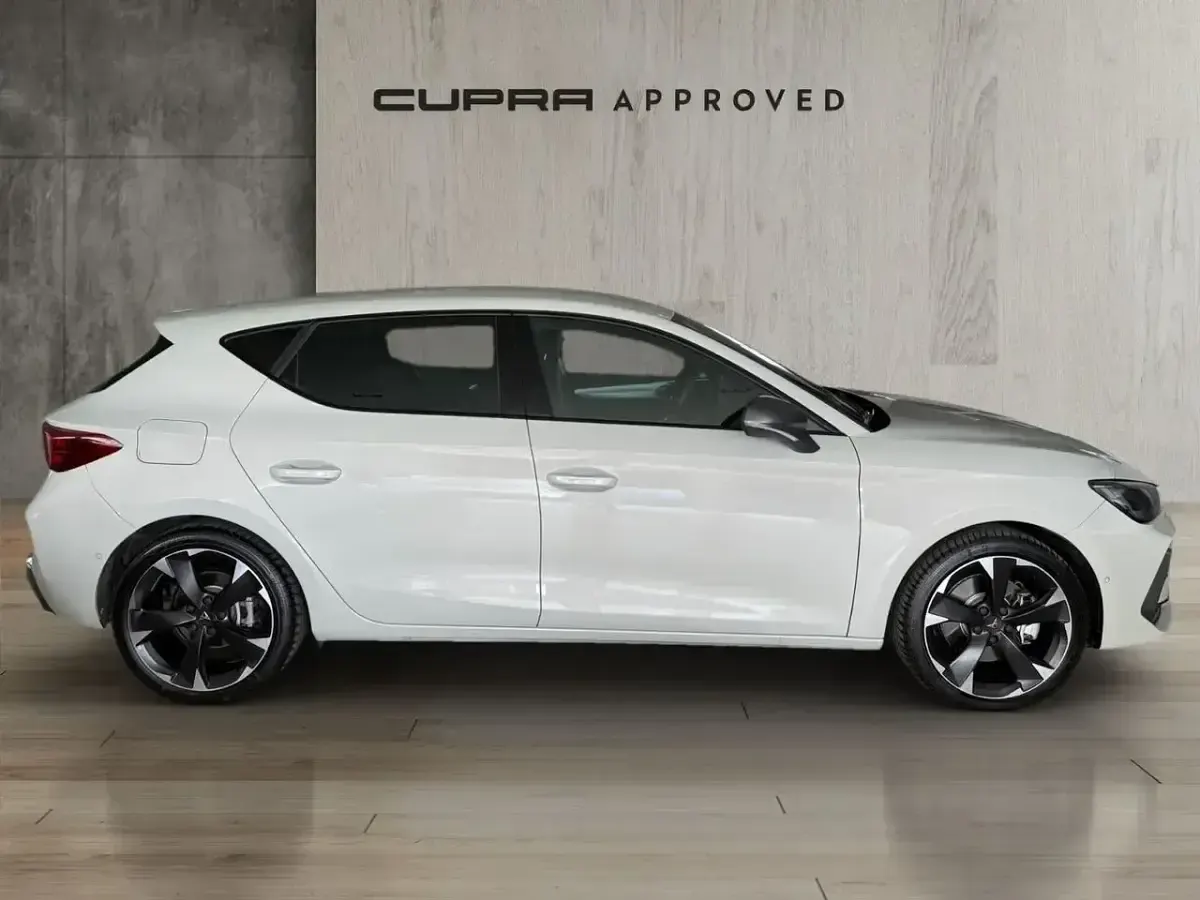 Usado Cupra Leon 204 CV (150 kW) 2024 Gris Berlina
