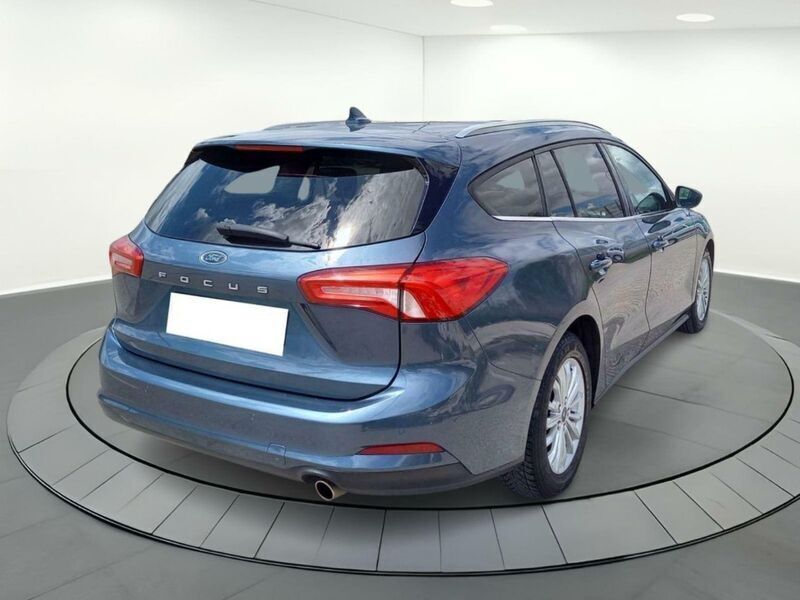 Usado Ford Focus Business Edition 120 CV (88 kW) 2019 Azul Familiar