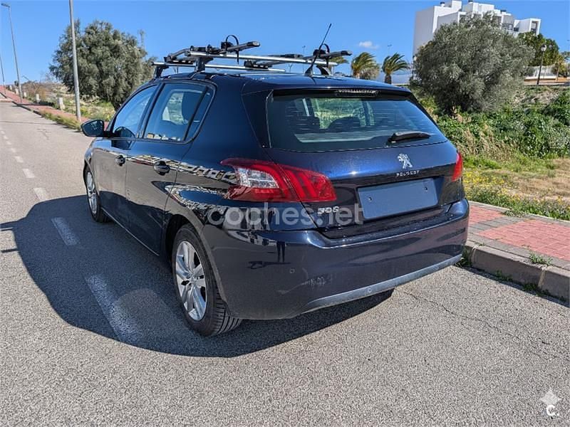 Usado Peugeot 308 Active 92 CV (67 kW) 2014 Negro Berlina