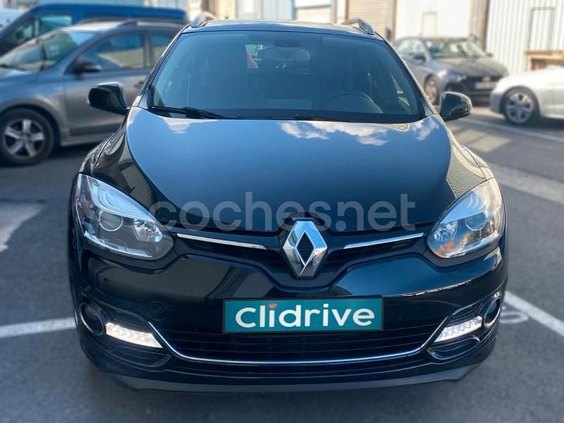 Usado Renault Mégane GrandTour Dynamique 130 CV (95 kW) 2014 Negro Familiar