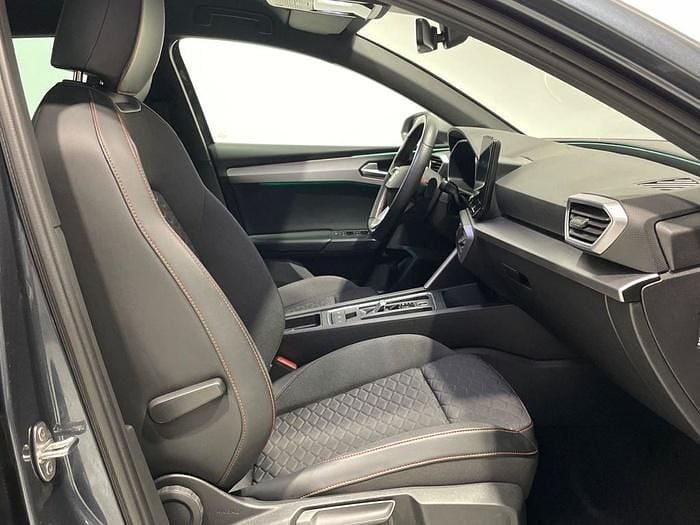 Usado Seat Leon FR 110 CV (80 kW) 2024 Gris Berlina