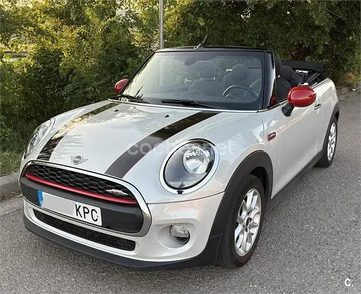 Usado Mini One Cabriolet 102 CV (75 kW) 2018 Gris / plata Descapotable