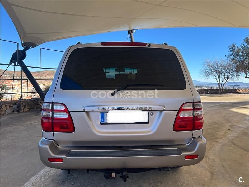 Usado Toyota Land Cruiser 204 CV (150 kW) 2004 Gris / plata SUV