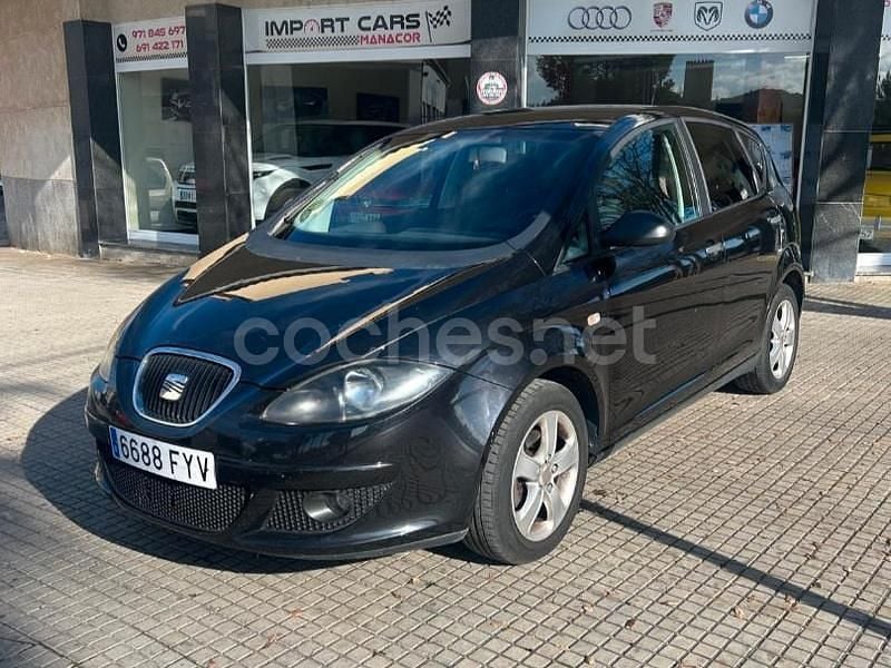Usado Seat Altea 105 CV (77 kW) 2007 Negro Monovolumen