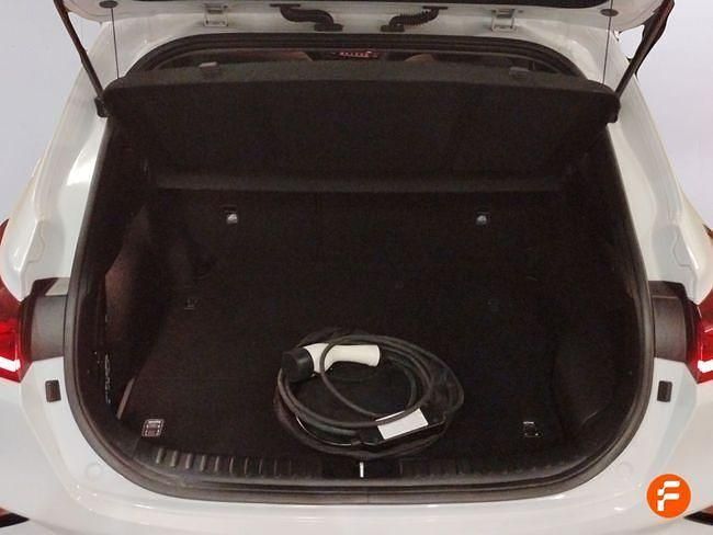 Usado Kia XCeed 141 CV (103 kW) 2023 Blanco SUV