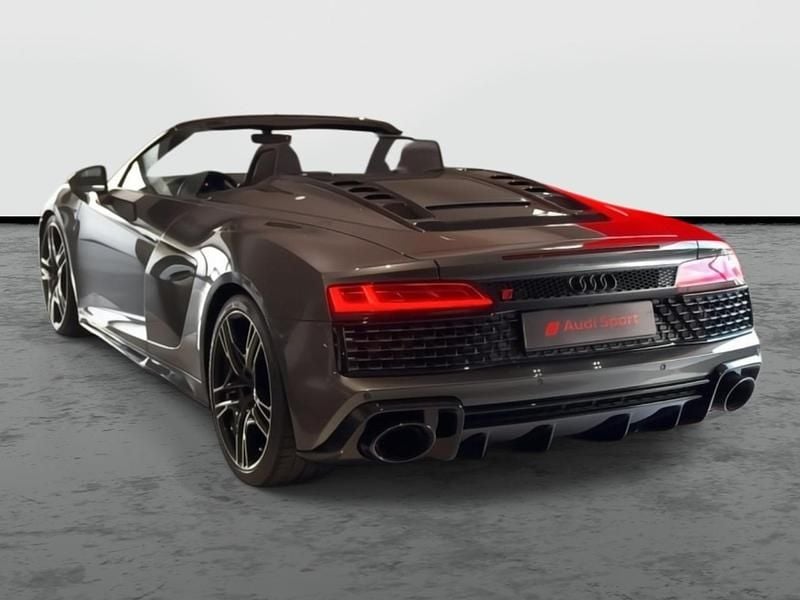 Usado Audi R8 Spyder Performance 570 CV (419 kW) 2024 Gris daytona efecto perla/negro Descapotable
