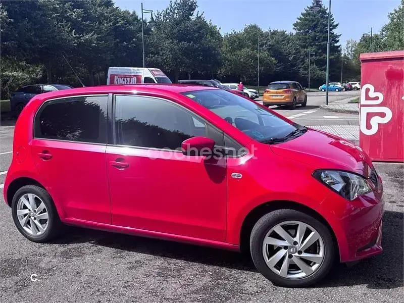 Usado Seat Mii Reference 75 CV (55 kW) 2012 Rojo Utilitario