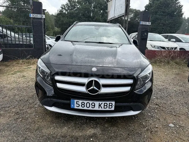 Usado Mercedes GLA200 AMG line 136 CV (100 kW) 2017 Negro SUV