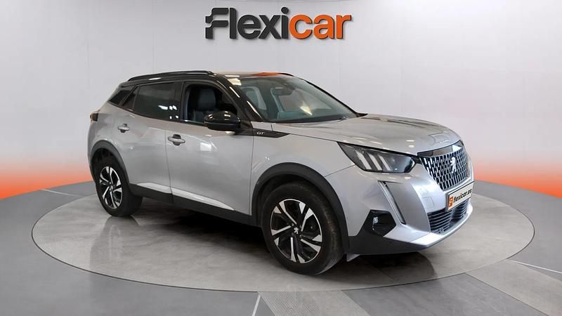 Usado Peugeot 2008 GT 131 CV (96 kW) 2021 Gris SUV