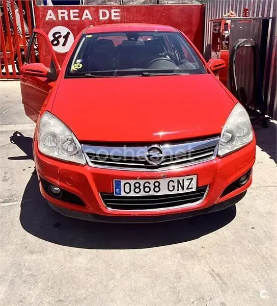Usado Opel Astra Enjoy 110 CV (80 kW) 2009 Rojo Berlina