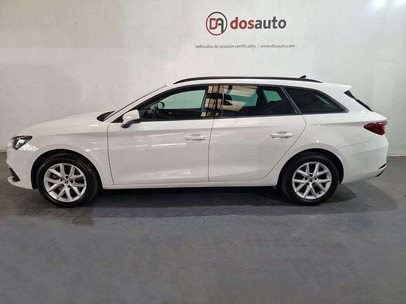 Usado Seat Leon ST Style 150 CV (110 kW) 2021 Blanco Familiar