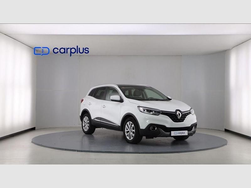 Usado Renault Kadjar Zen 130 CV (95 kW) 2016 Blanco nacarado (metalizado especial) SUV