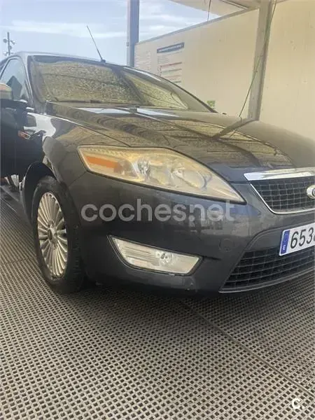 Usado Ford Mondeo Ambiente 125 CV (91 kW) 2008 Azul Berlina