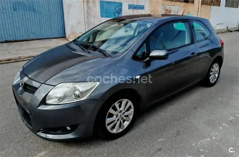 Używany Toyota Auris Sol 126 KM (92 kW) 2007 Szary Hatchback
