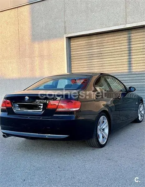 Usado BMW 320 177 CV (130 kW) 2008 Negro Coupe