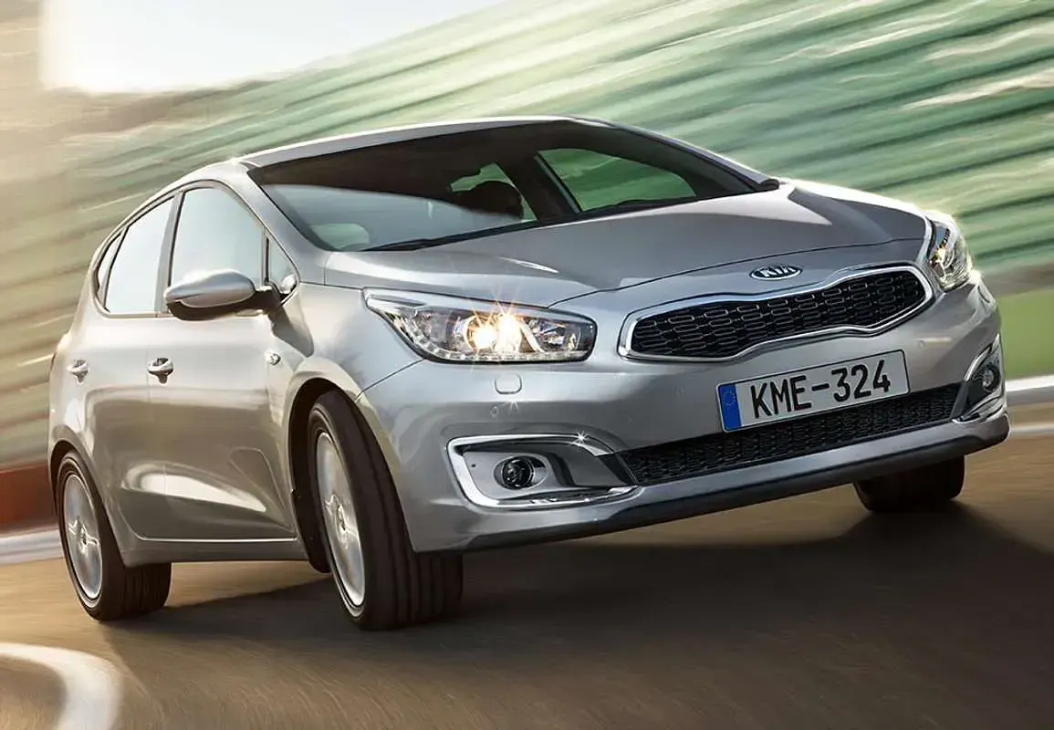 Käytetty Kia ProCeed 99 HP (72 kW) 2014 Valkoinen Viistoperä