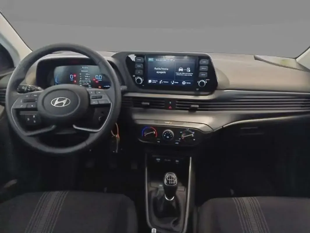 Usado Hyundai i20 101 CV (74 kW) 2025 Gris Utilitario