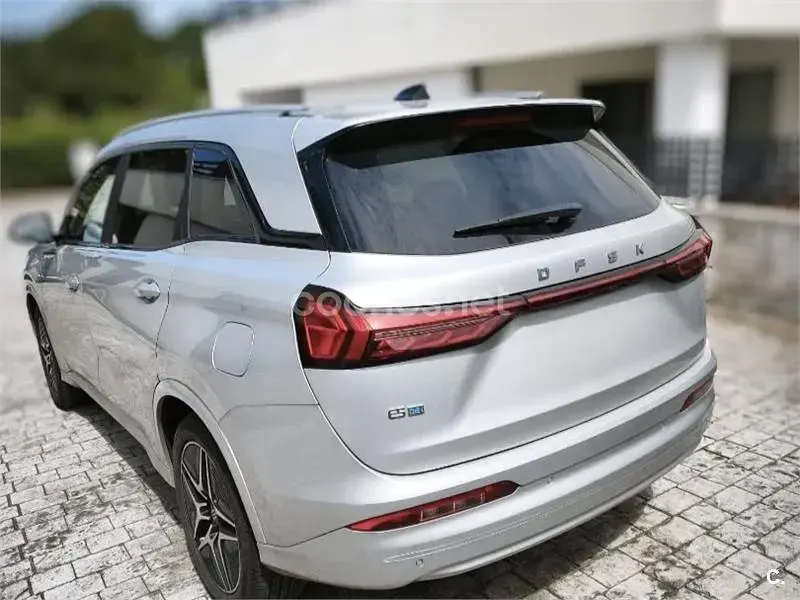 Usado DFSK E5 217 CV (159 kW) 2024 Gris / plata SUV