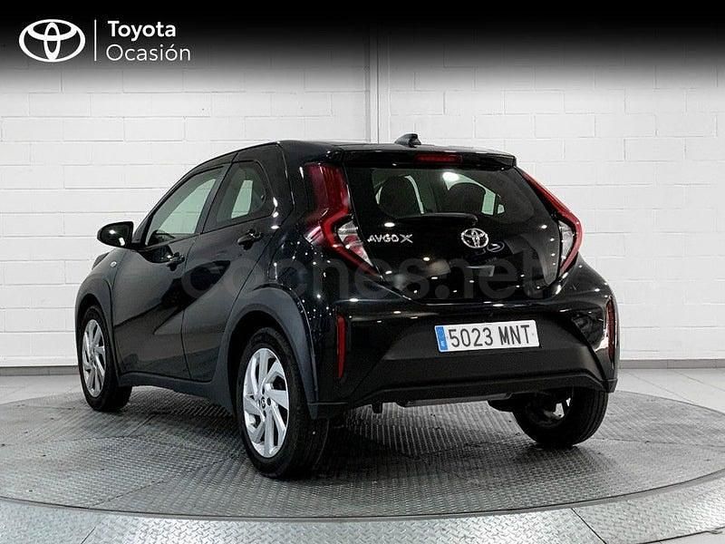 Usado Toyota Aygo X Play 72 CV (52 kW) 2024 Negro SUV