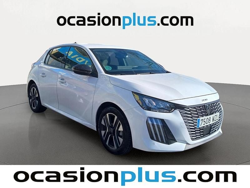 Usado Peugeot 208 Allure 100 CV (73 kW) 2025 Blanco Utilitario