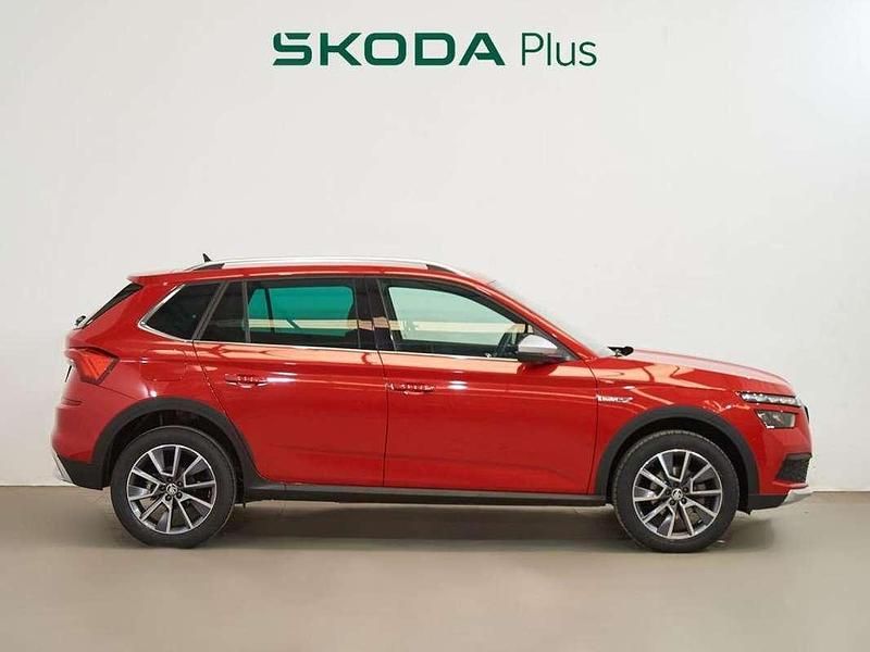 Usado Skoda Kamiq 110 CV (80 kW) 2022 Rojo SUV
