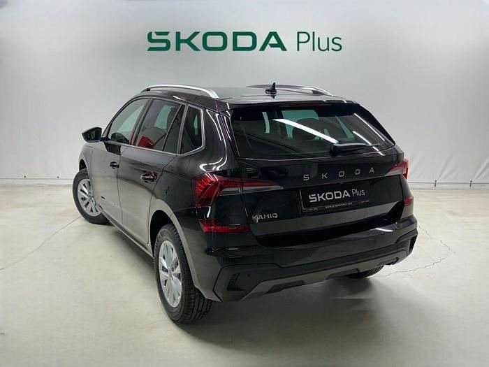 Usado Skoda Kamiq Selection 115 CV (84 kW) 2025 Negro SUV