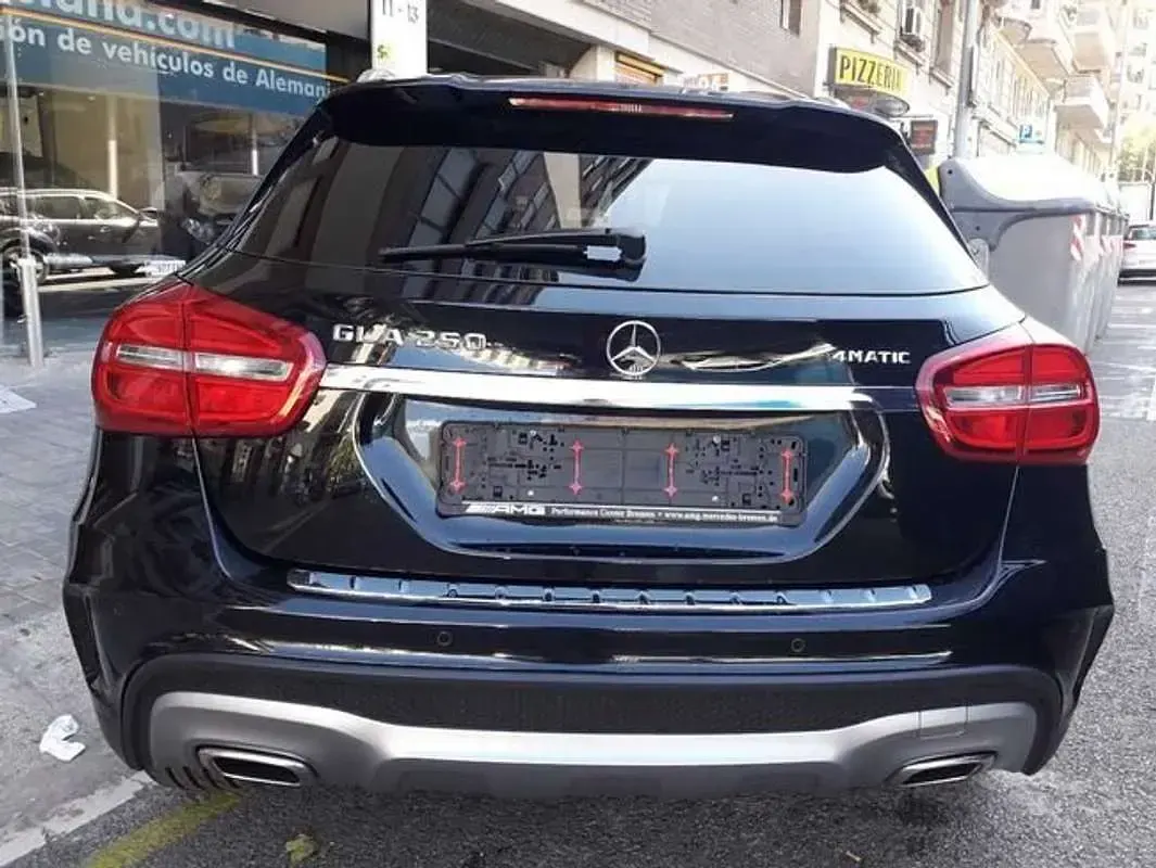 Usado Mercedes GLA250 AMG line 211 CV (155 kW) 2014 Negro SUV