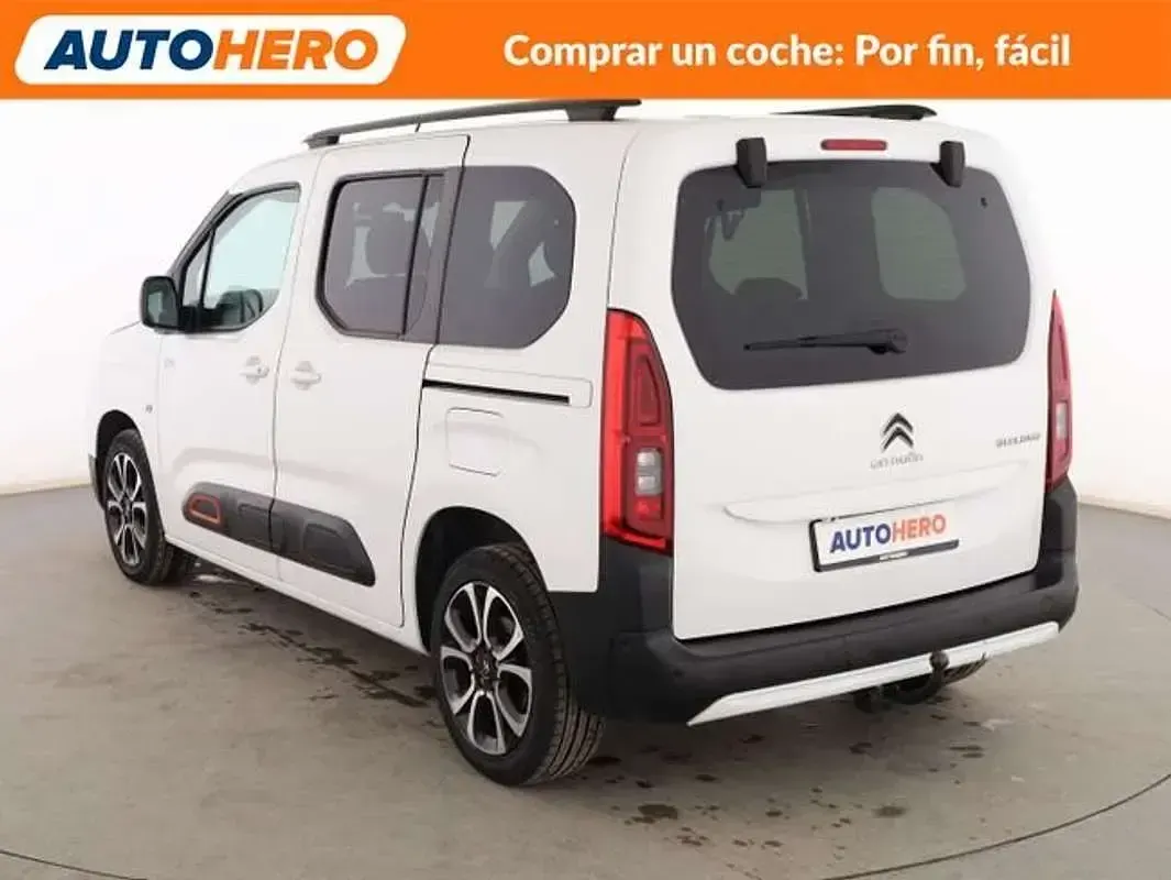 Usado Citroën Berlingo Shine 131 CV (96 kW) 2020 Blanco Monovolumen