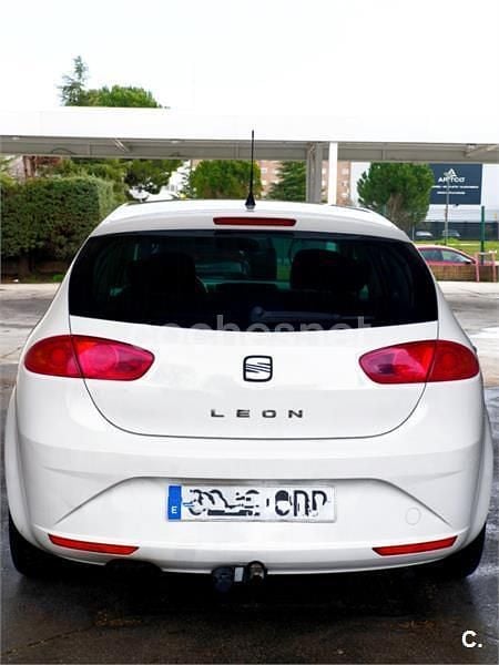 Usado Seat Leon Sport 160 CV (117 kW) 2009 Blanco Utilitario