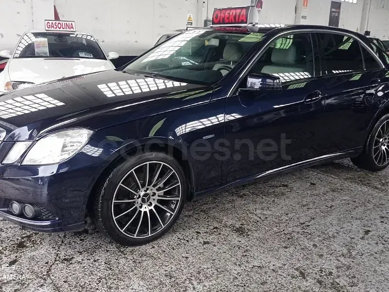 Usado Mercedes E220 170 CV (125 kW) 2011 Azul Berlina