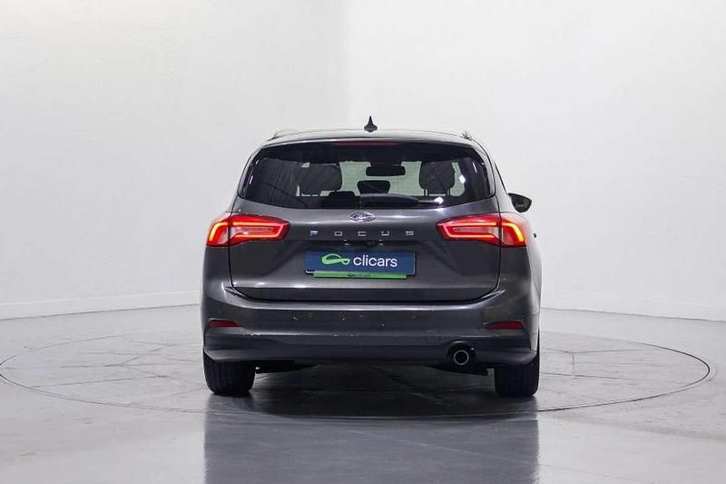 Usado Ford Focus Titanium 125 CV (91 kW) 2019 Gris Familiar